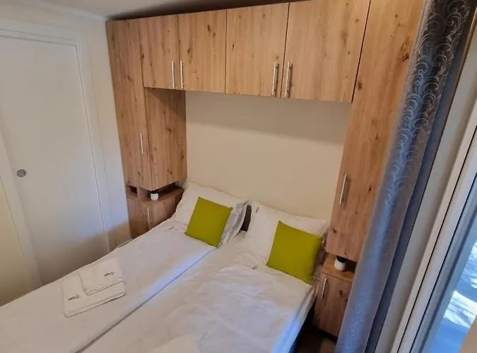 Mobile Sofija キャンプ場 *